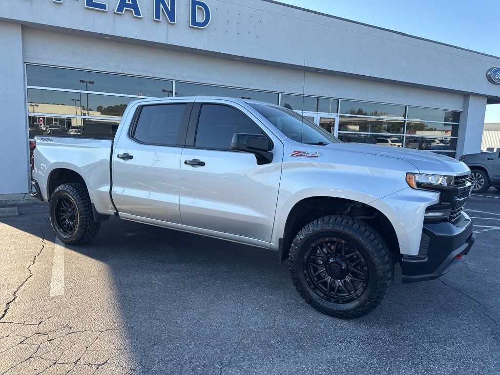 Used 2020 Chevrolet Silverado 1500 LT Trail Boss with VIN 3GCPYFEDXLG363699 for sale in Little Rock