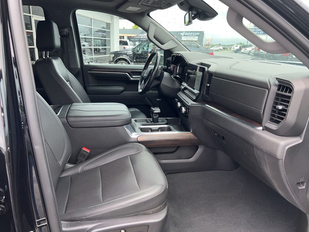 2023 GMC Sierra 1500 SLT - Photo 28