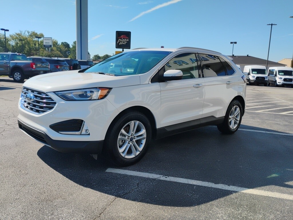 2020 Ford Edge SEL photo 3
