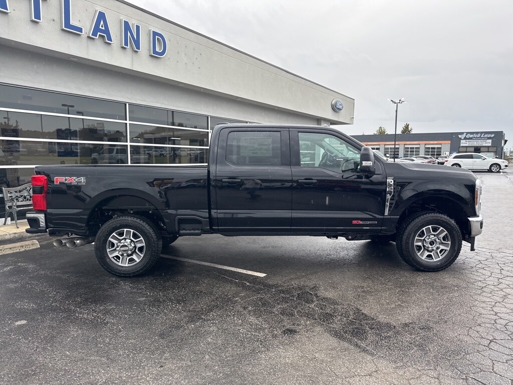 2026 Ford F-250 photo 3