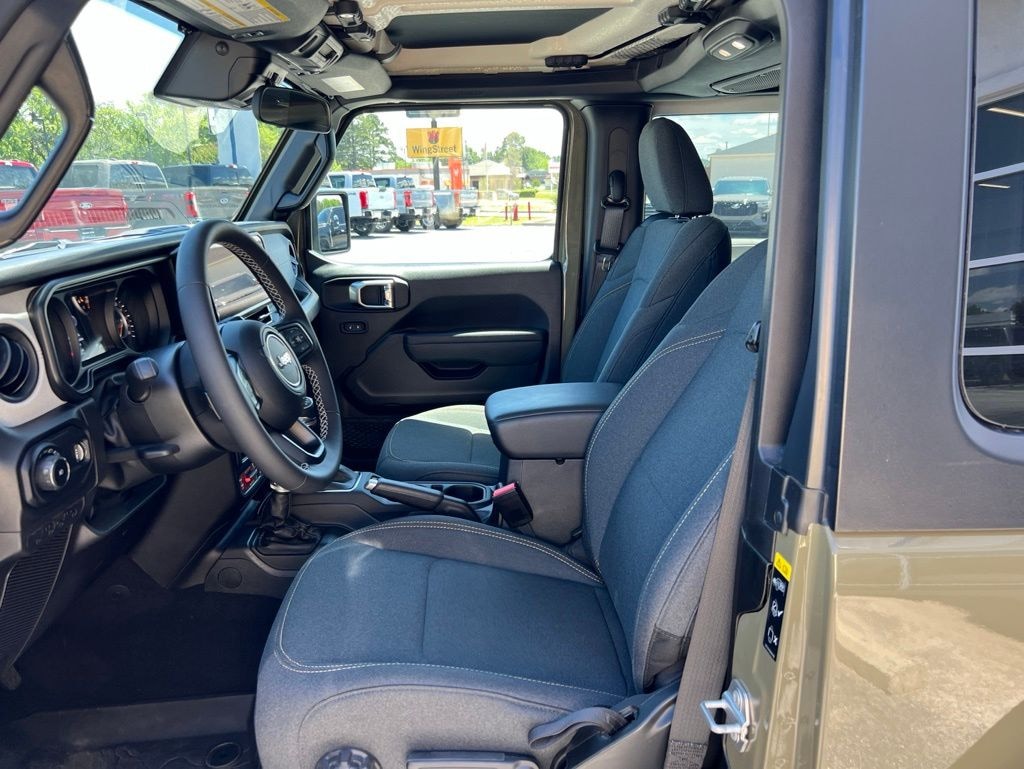 Used 2025 Jeep Wrangler Willys SUV