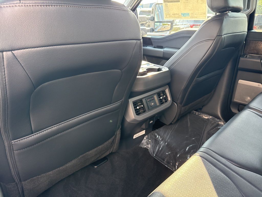 2026 Ford F-350 Super Duty Lariat - Photo 35