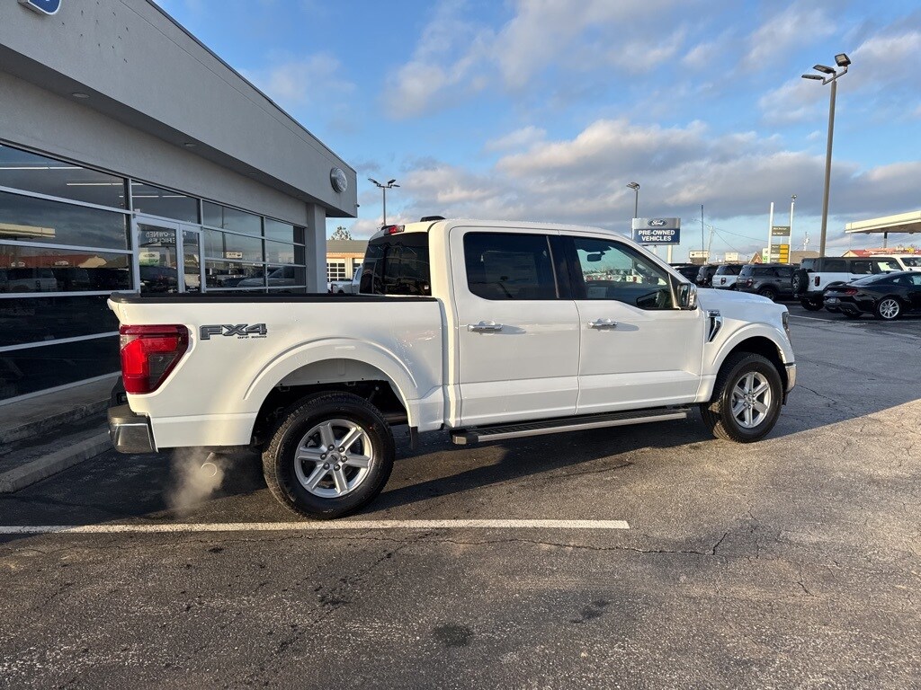 2025 Ford F-150 XLT photo 2
