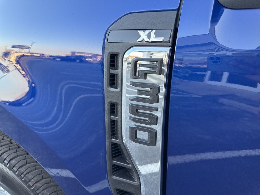 2026 Ford F-350 Super Duty XL - Photo 12