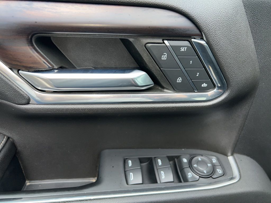 2023 GMC Sierra 1500 SLT - Photo 23