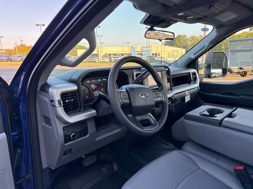 2026 Ford F-350 Super Duty XL - Photo 15