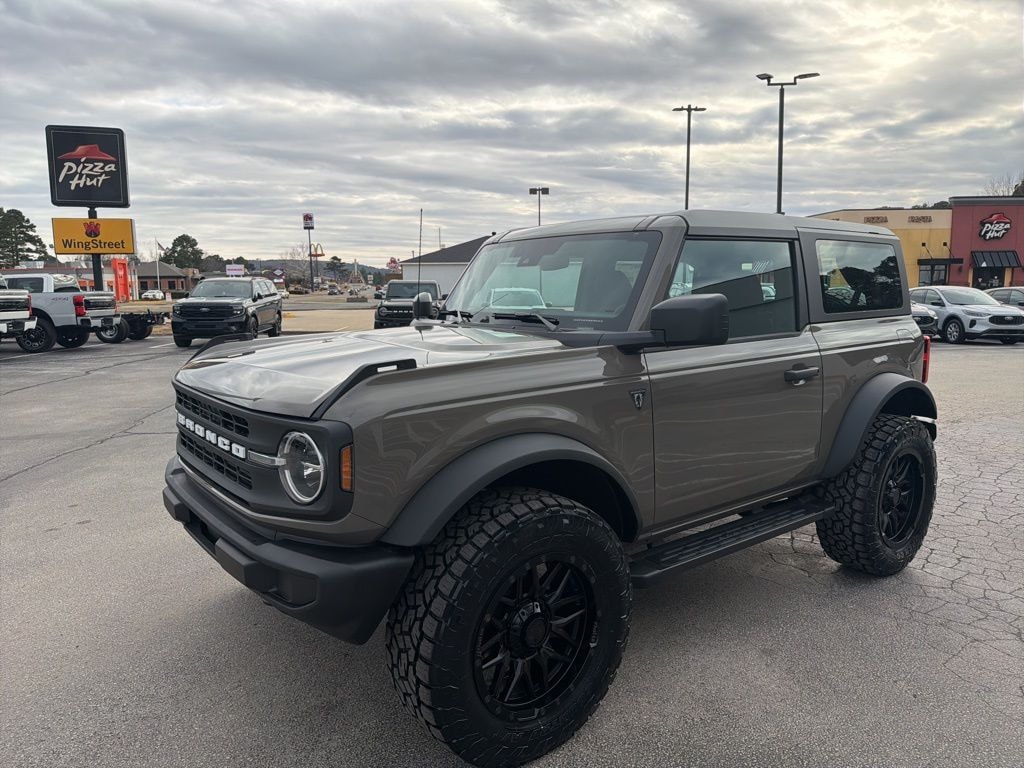 New 2025 Ford Bronco Base SUV