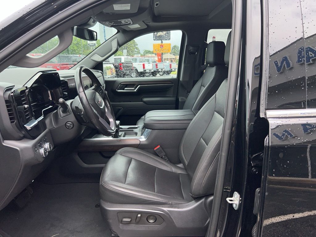2023 GMC Sierra 1500 SLT - Photo 9