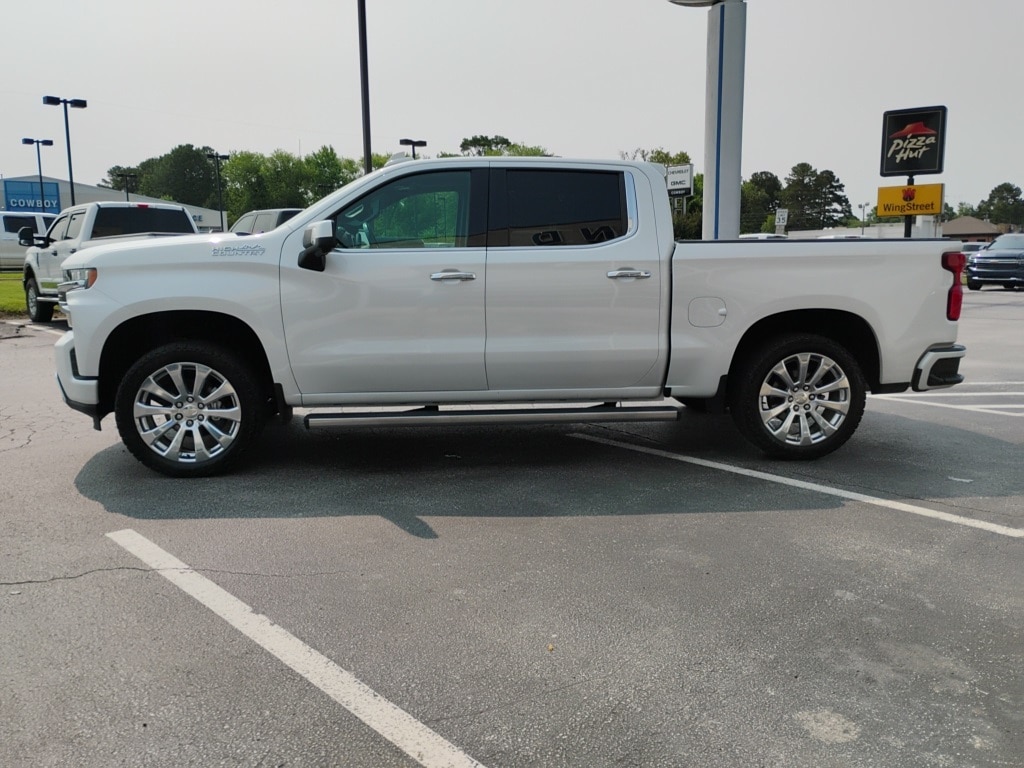 Used 2021 Chevrolet Silverado 1500 High Country with VIN 3GCUYHEL3MG148141 for sale in Little Rock