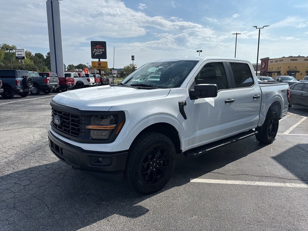 2025 Ford F-150 STX photo 4