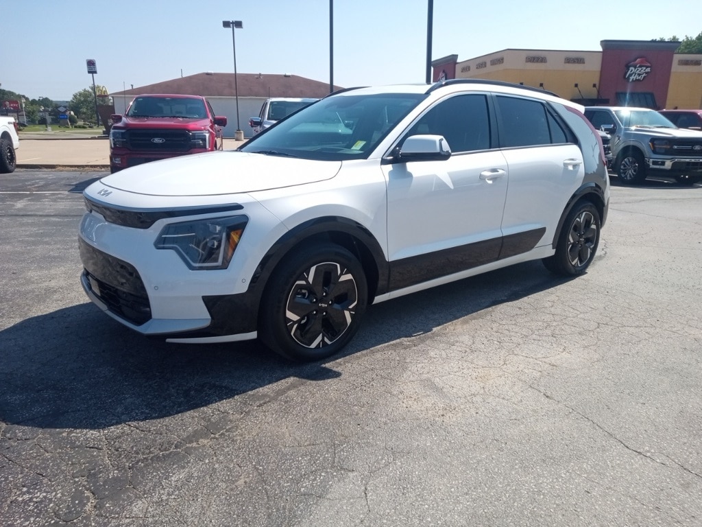 Used 2023 Kia Niro Wave with VIN KNDCT3L13P5023196 for sale in Heber Springs, AR