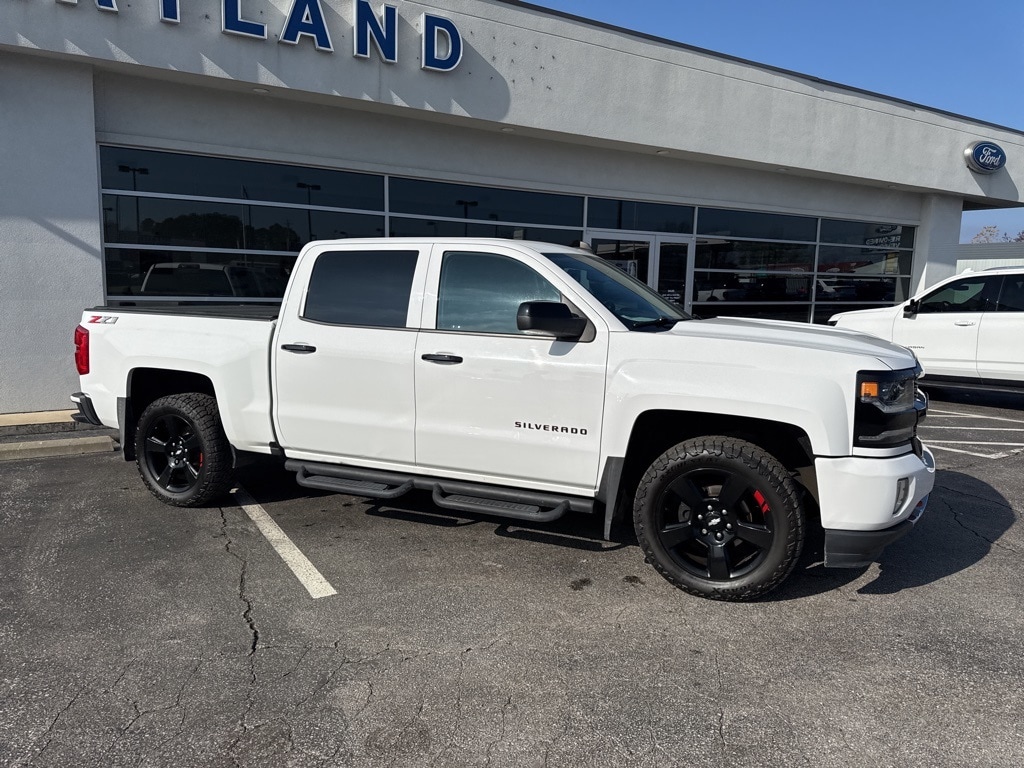 Used 2018 Chevrolet Silverado 1500 LTZ Z71 with VIN 3GCUKSECXJG611824 for sale in Little Rock