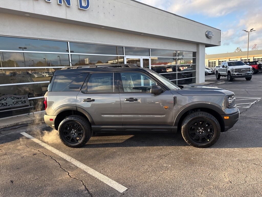 2025 Ford Bronco Sport Badlands photo 2