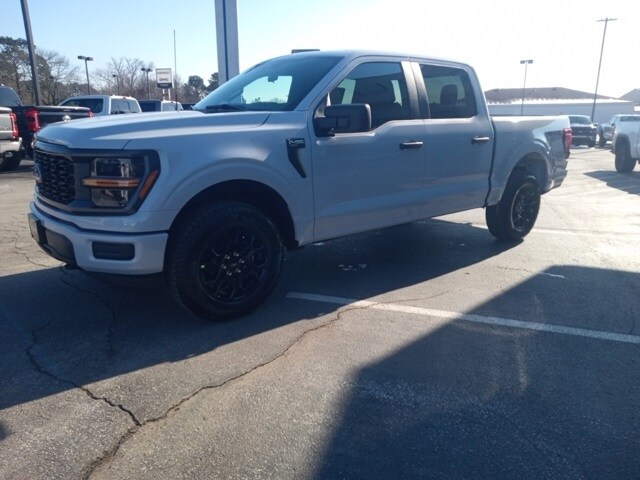 2025 Ford F-150 STX photo 3