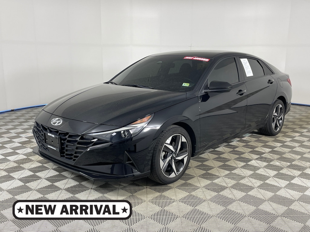 Used 2023 Hyundai Elantra SEL Sedan