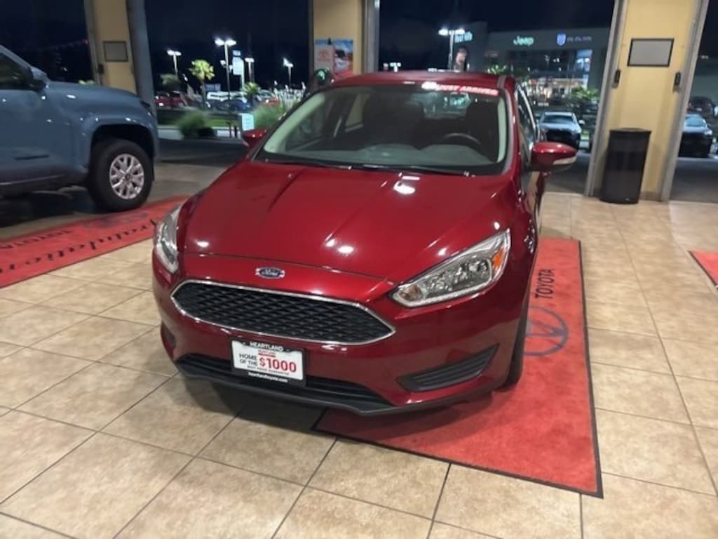 Used 2016 Ford Focus SE Hatchback