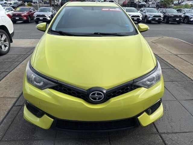 2016 Scion iM photo 2