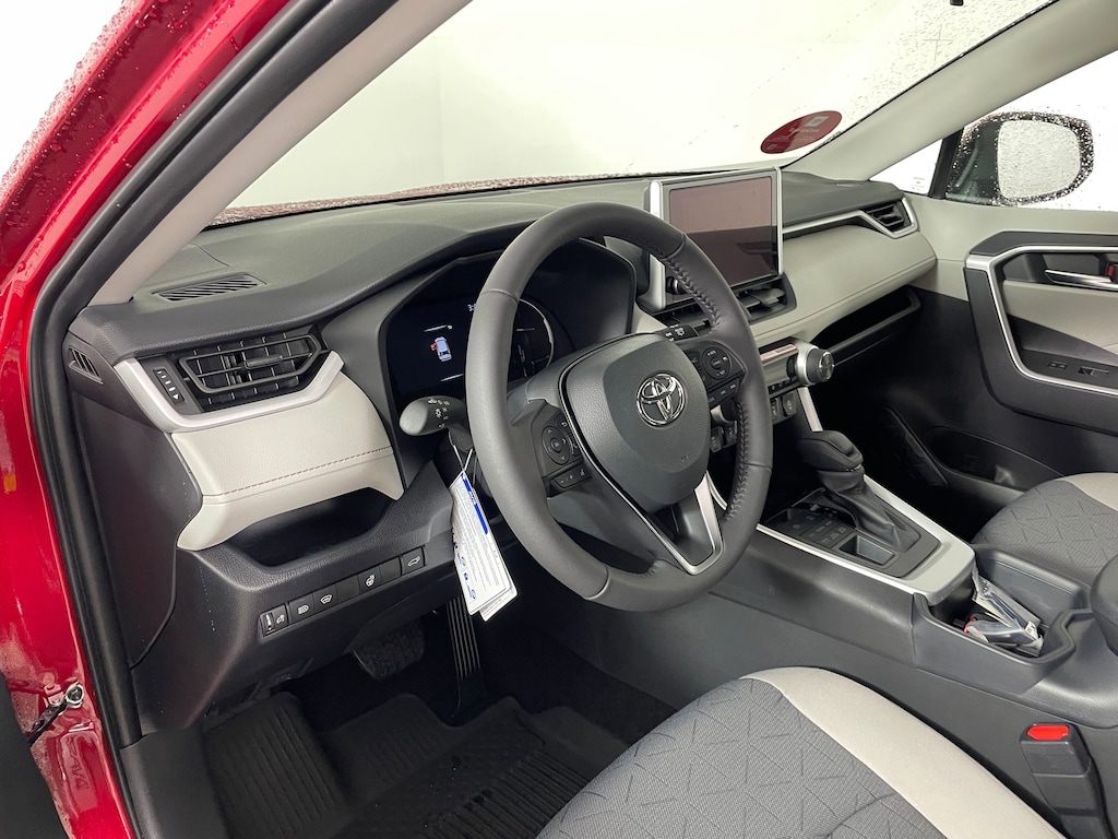 New 2025 Toyota RAV4 XLE XLE AWD SUV