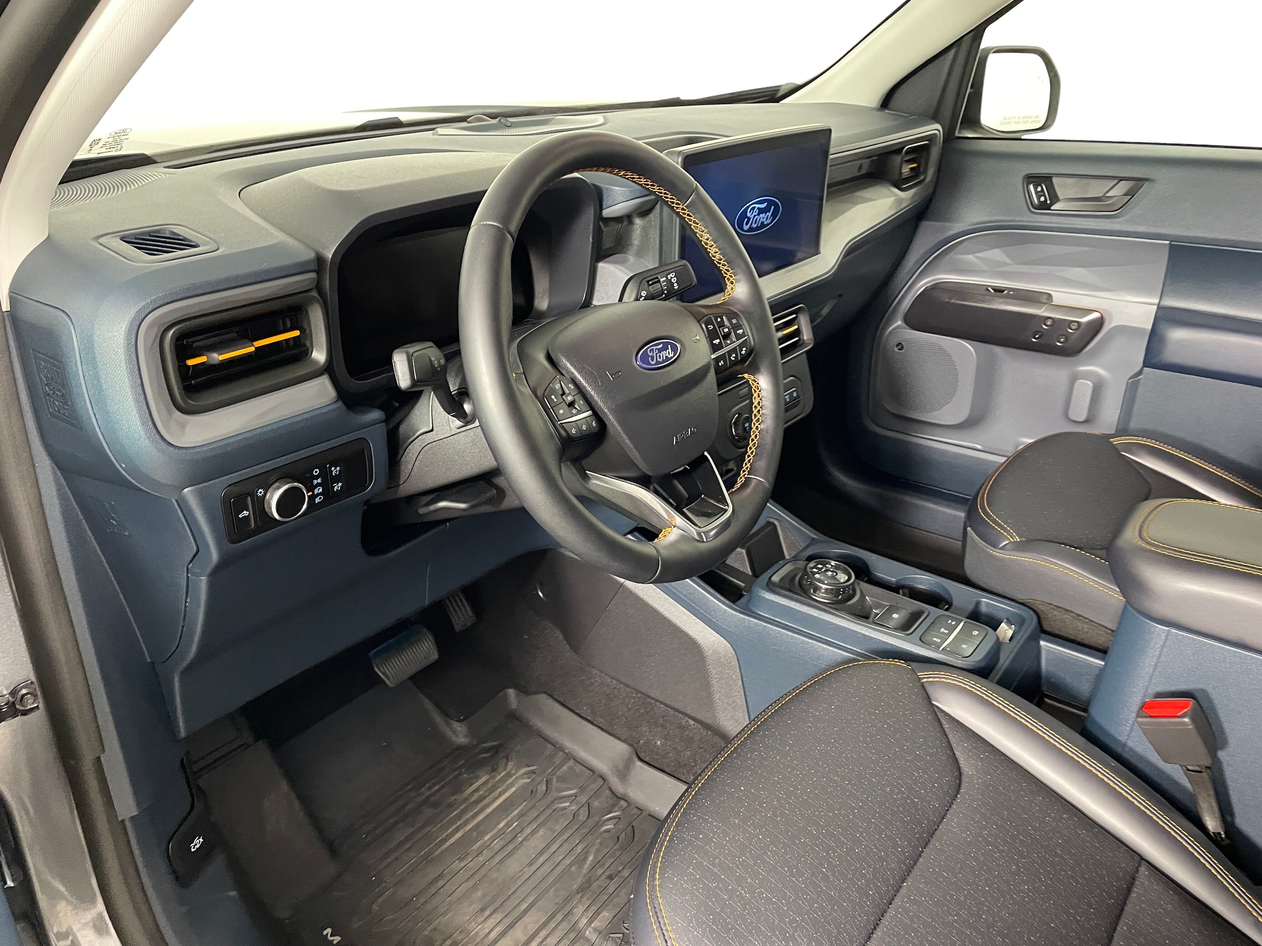 2025 Ford Maverick Tremor photo 2