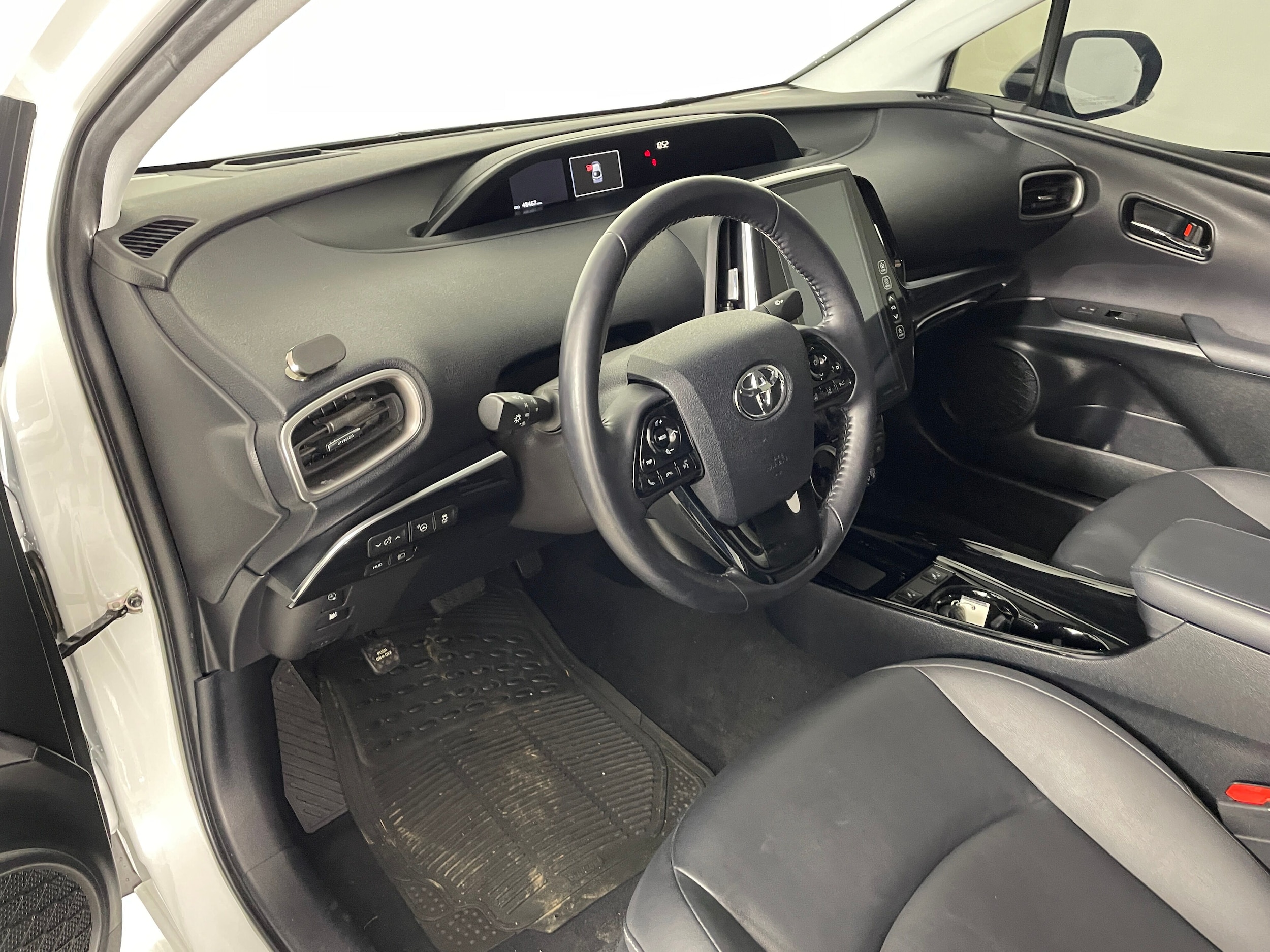 2021 Toyota Prius Prime Limited - Photo 3