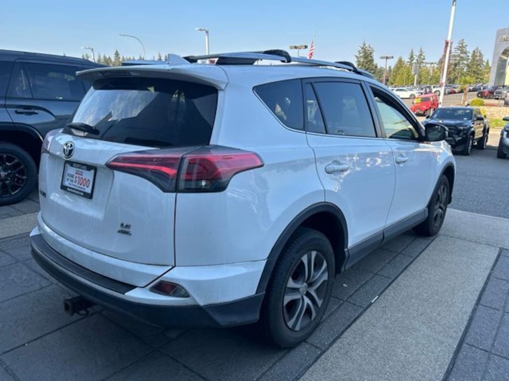 Used 2016 Toyota RAV4 LE SUV