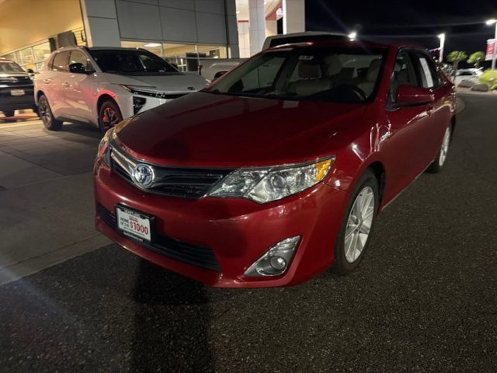 Used 2012 Toyota Camry Hybrid LE Sedan