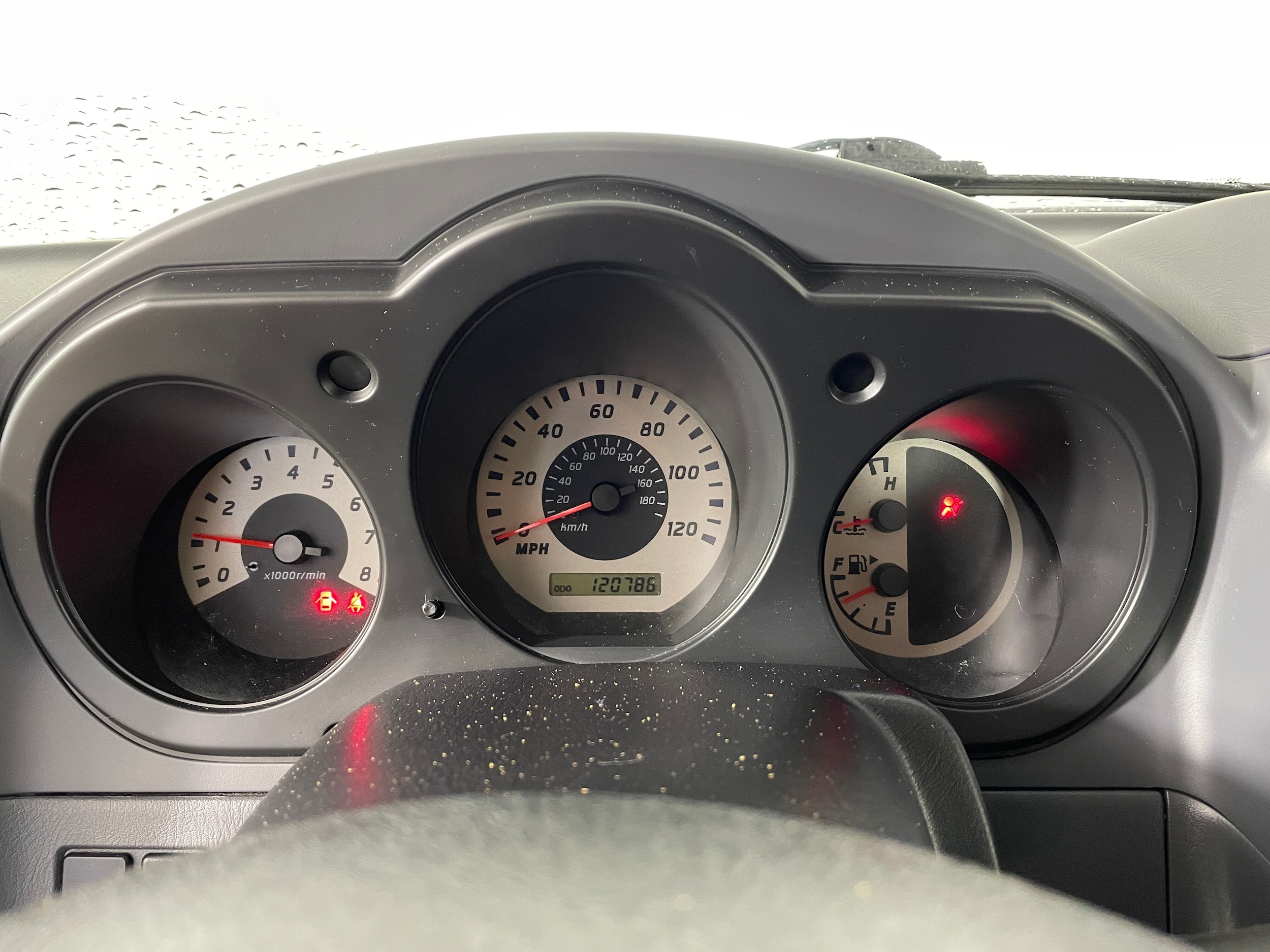 2004 Nissan Xterra XE photo 5