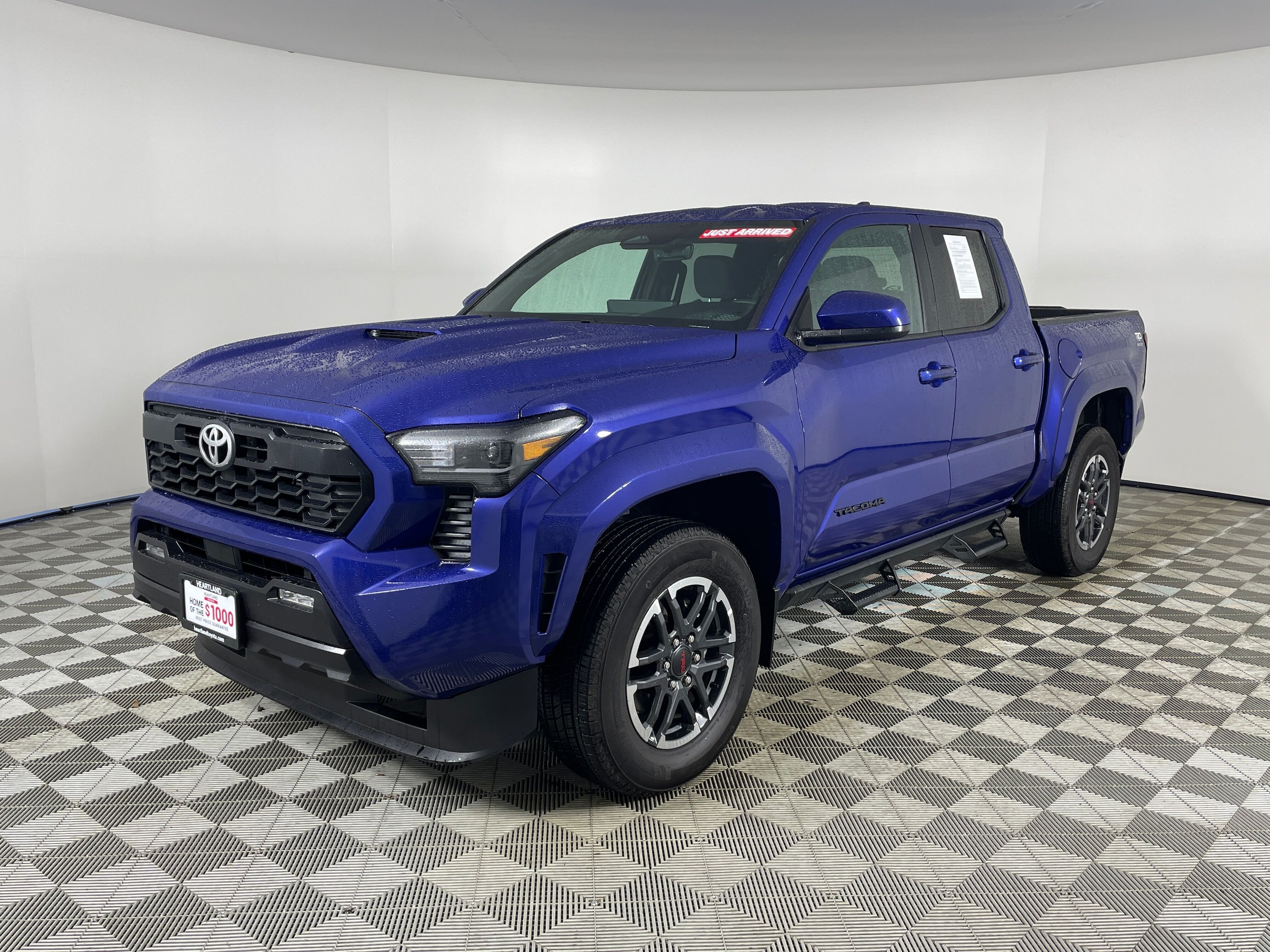 2024 Toyota Tacoma TRD Sport's photo