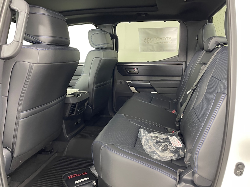 New 2026 Toyota Tundra i-FORCE MAX Platinum PLATINUM CREWMAX 5.5