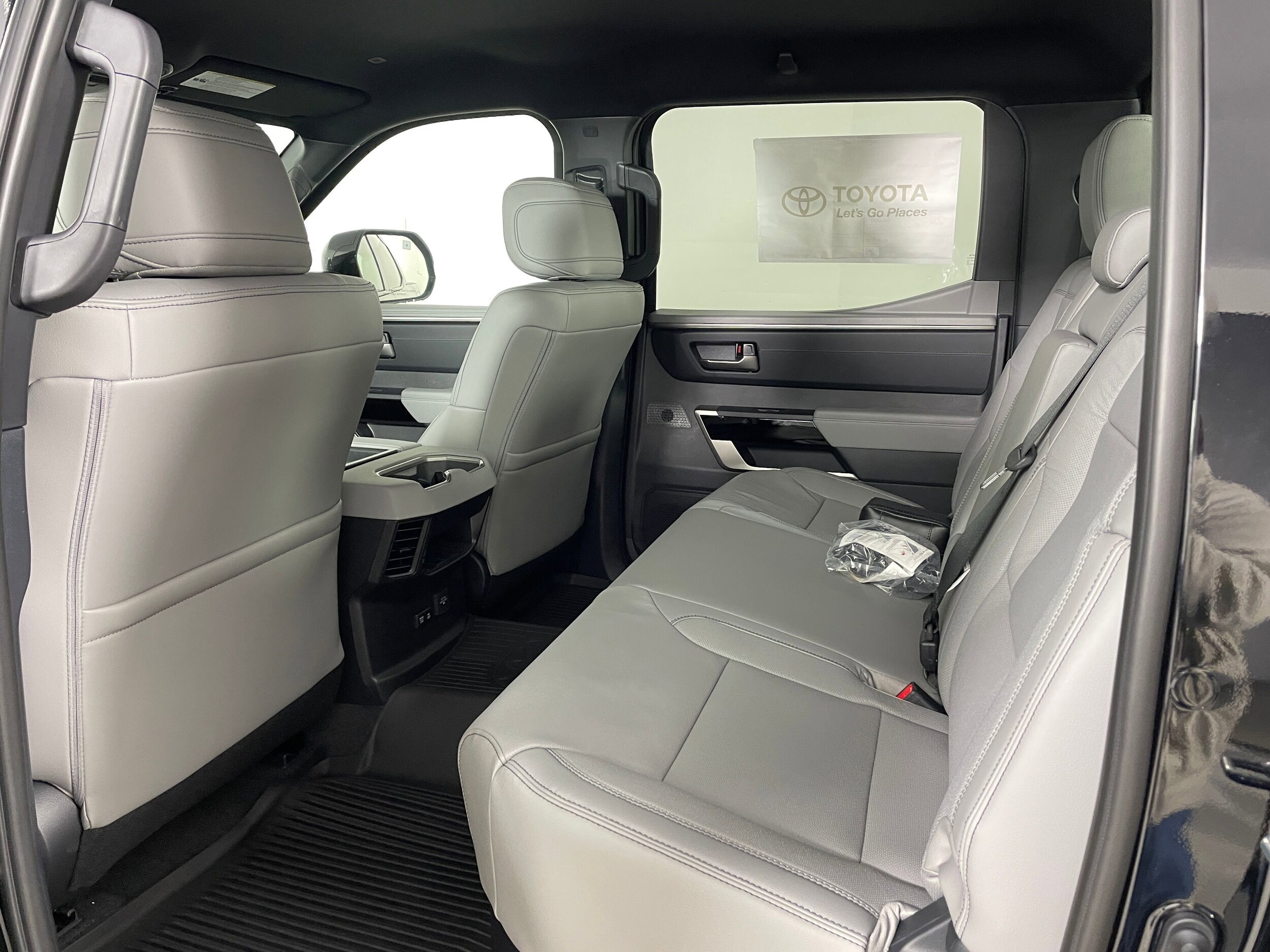 2026 Toyota Tundra Limited CrewMax photo 4