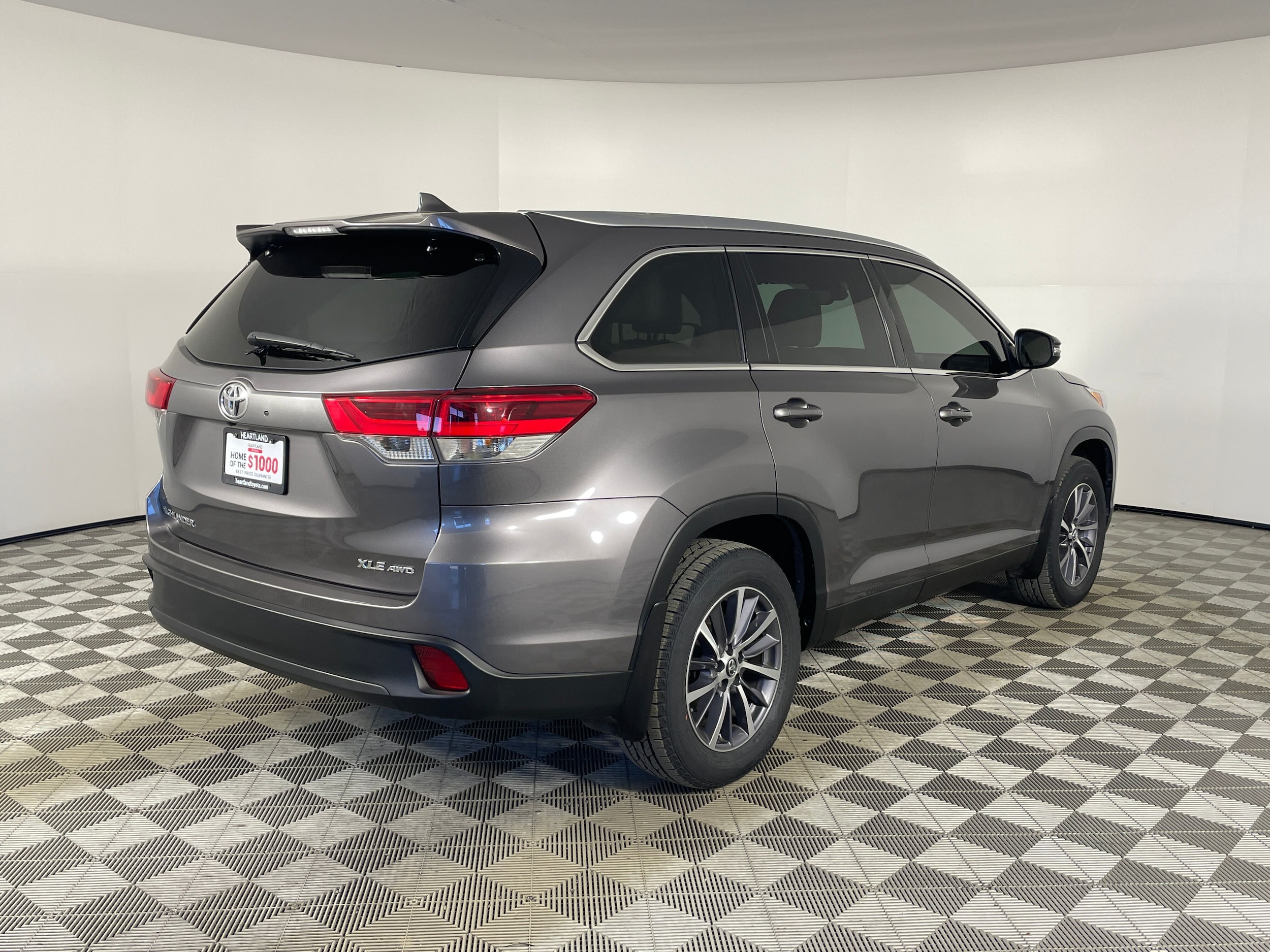 2025 Toyota Camry LE AWD Hybrid's photo