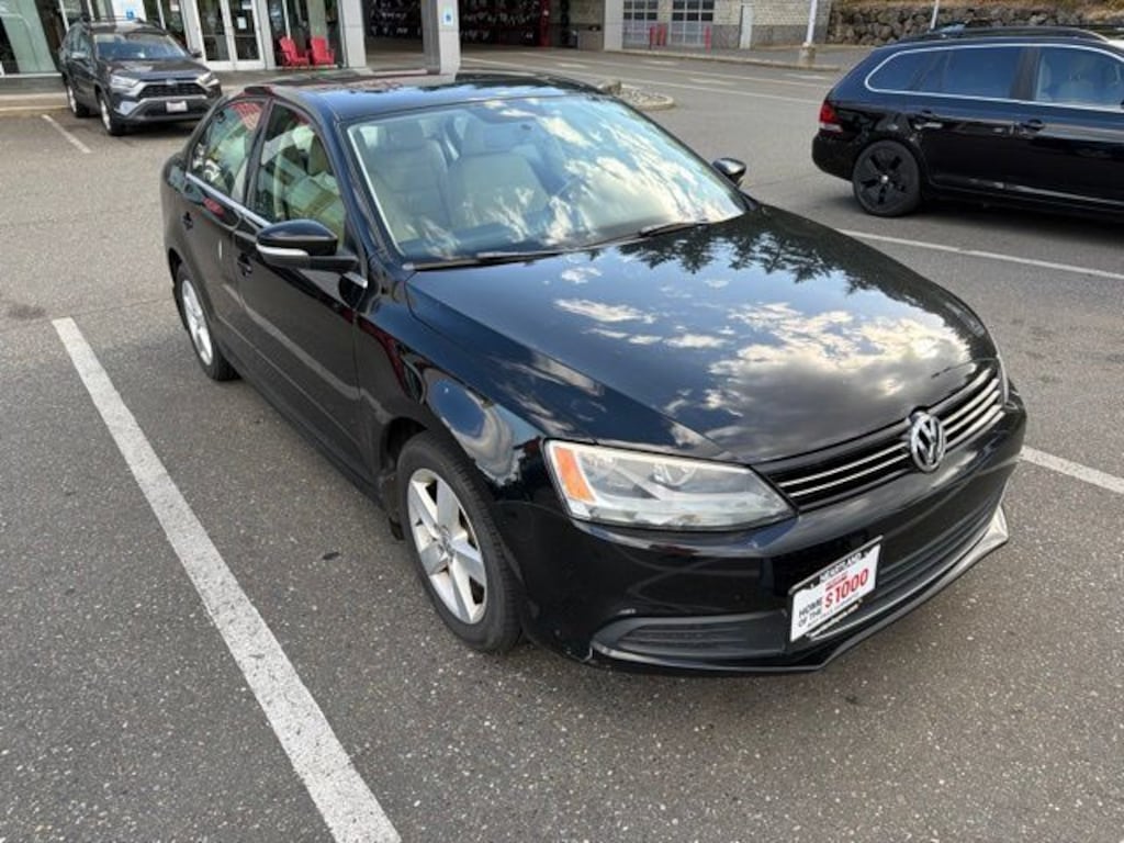 Used 2013 Volkswagen Jetta 2.0L TDI w/Premium Sedan
