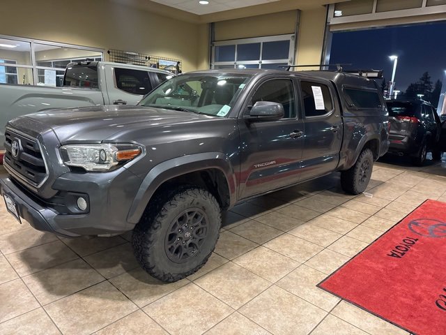 2017 Toyota Tacoma SR5 V6 photo 4