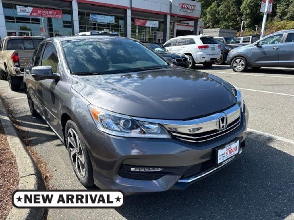 Used 2017 Honda Accord EX-L w/Navi & Honda Sensing Sedan