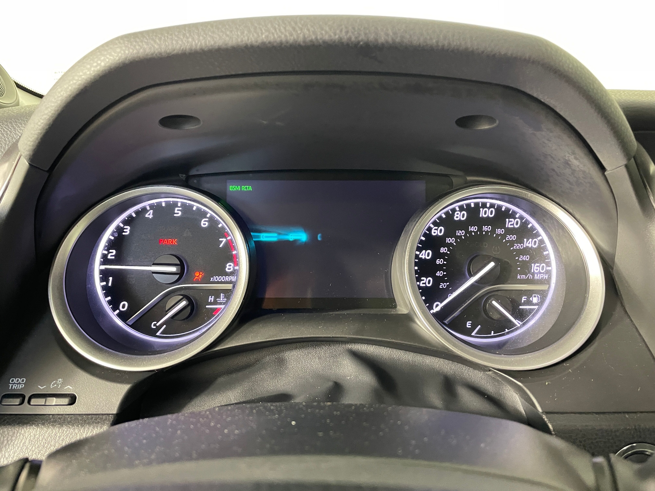 2021 Toyota Camry XLE photo 4