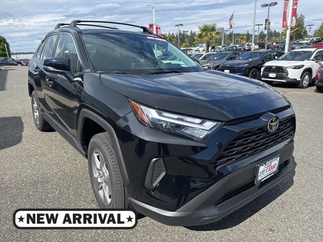 2025 Toyota RAV4 XLE AWD's photo