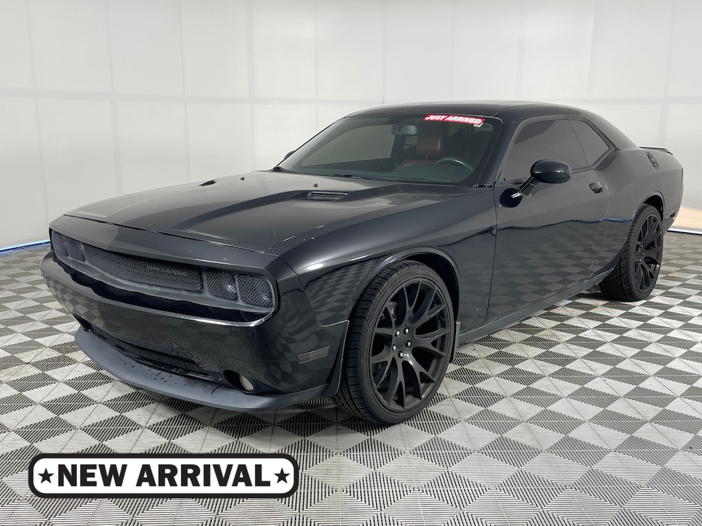 Used 2014 Dodge Challenger SXT Coupe