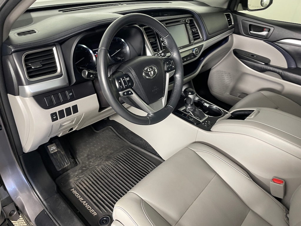 Used 2015 Toyota Highlander XLE V6 SUV