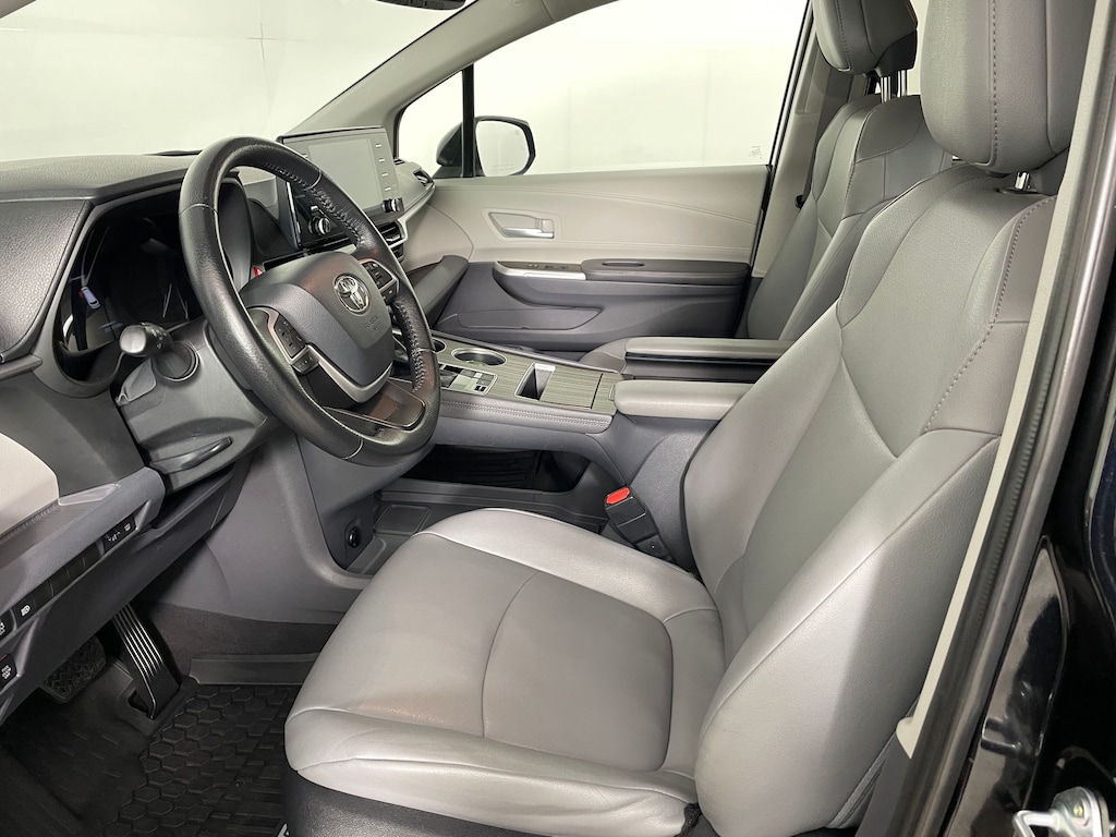 Certified 2022 Toyota Sienna XLE Van Passenger Van