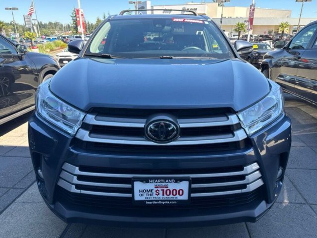 Used 2019 Toyota Highlander XLE V6 SUV
