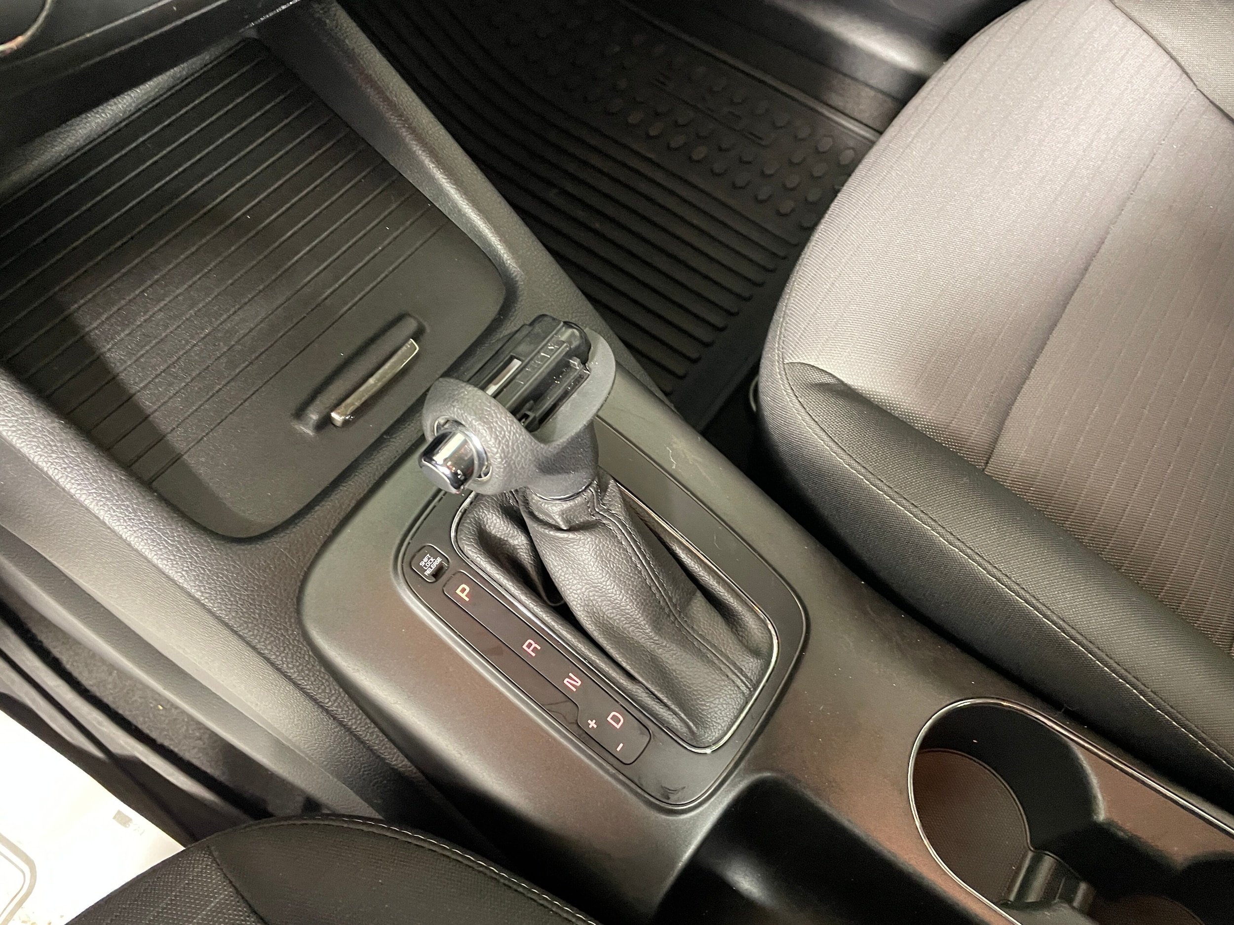 2016 Kia Forte LX FWD photo 6