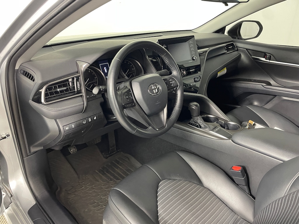Used 2022 Toyota Camry SE Sedan