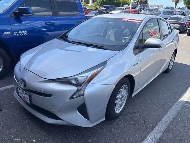 2016 Toyota Prius's photo