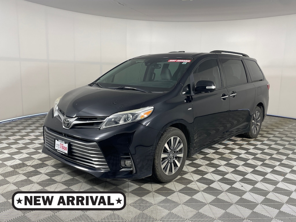 Used 2018 Toyota Sienna Limited Premium 7 Passenger Van Passenger Van