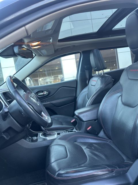 2015 Jeep Cherokee Trailhawk 4x4 photo 6