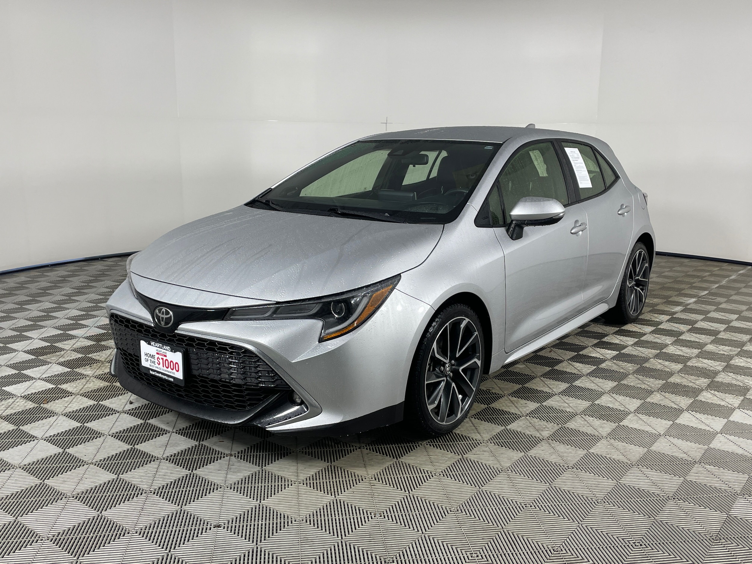 2021 Toyota Corolla Hatchback XSE's photo