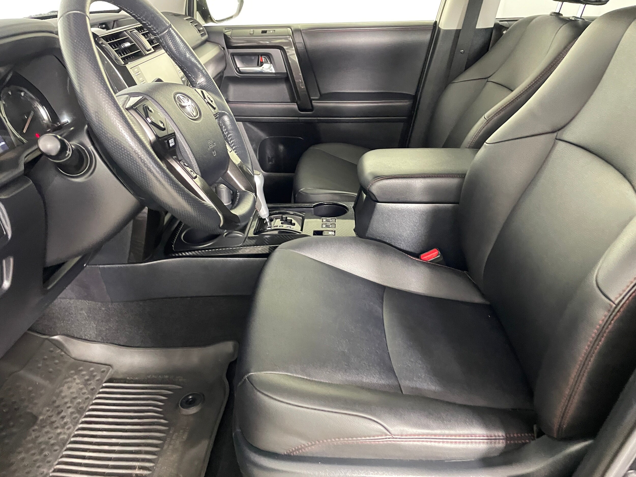 2023 Toyota 4Runner TRD Premium photo 2