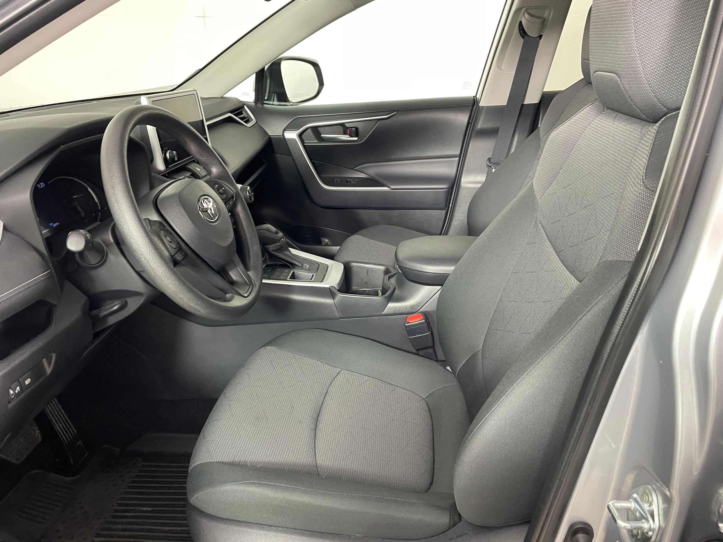 Certified 2025 Toyota RAV4 XLE with VIN 2T3P1RFVXSC516997 for sale in Northfield, Minnesota