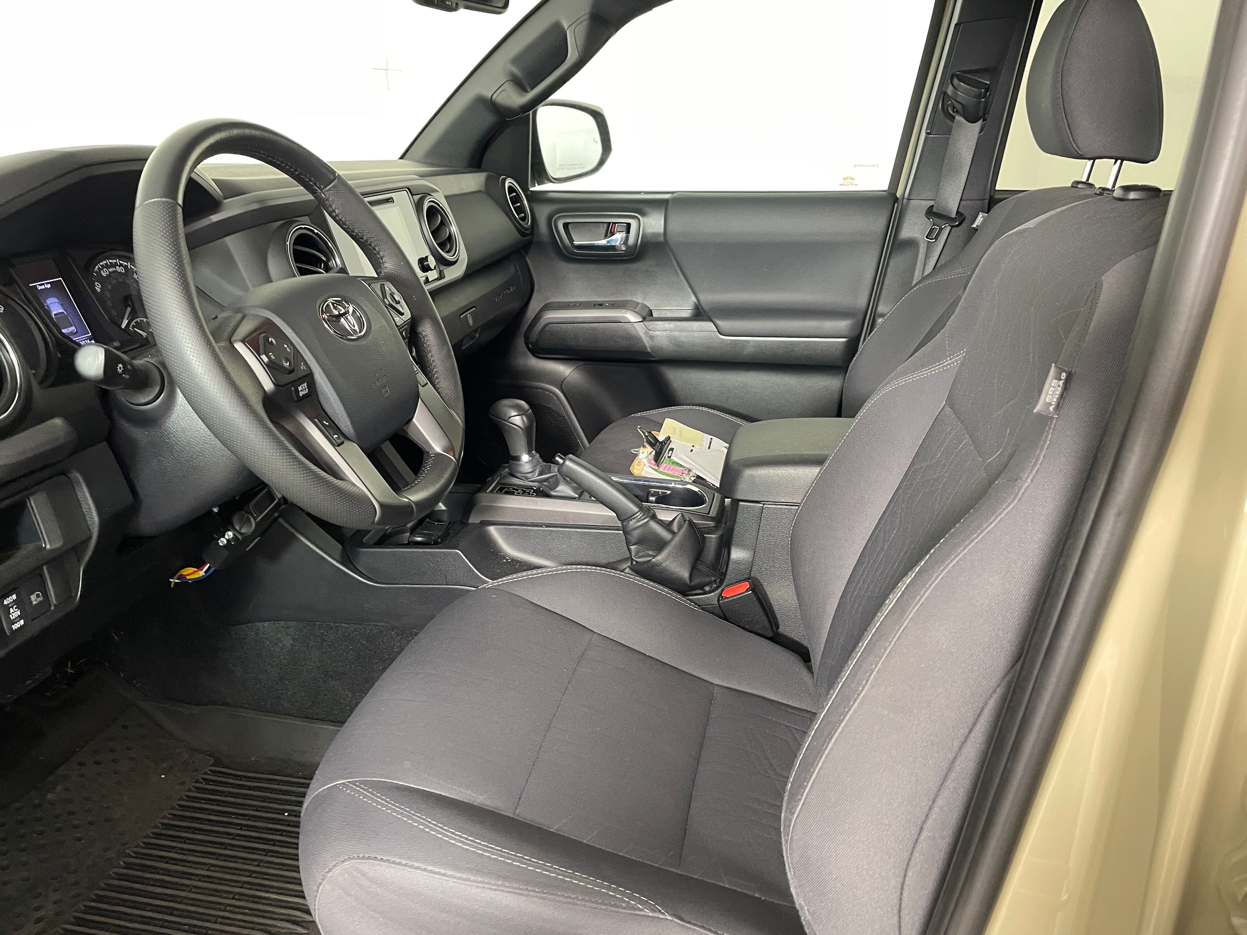 2019 Toyota Tacoma TRD Off Road V6 photo 2