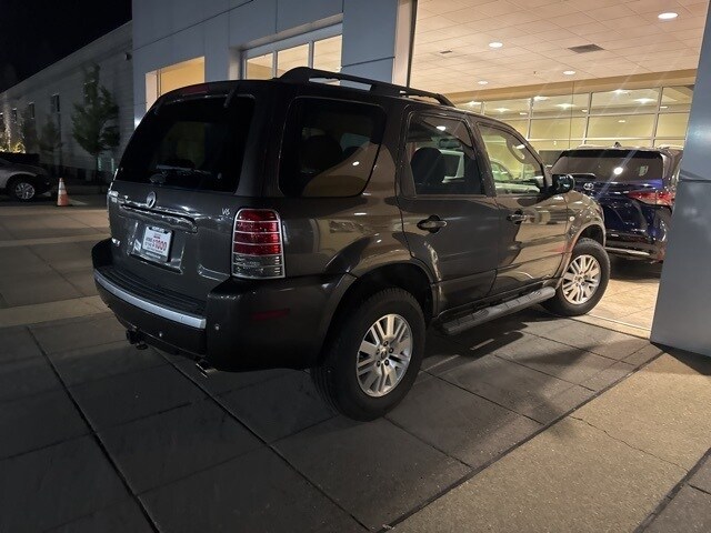 2006 Mercury Mariner Luxury photo 3